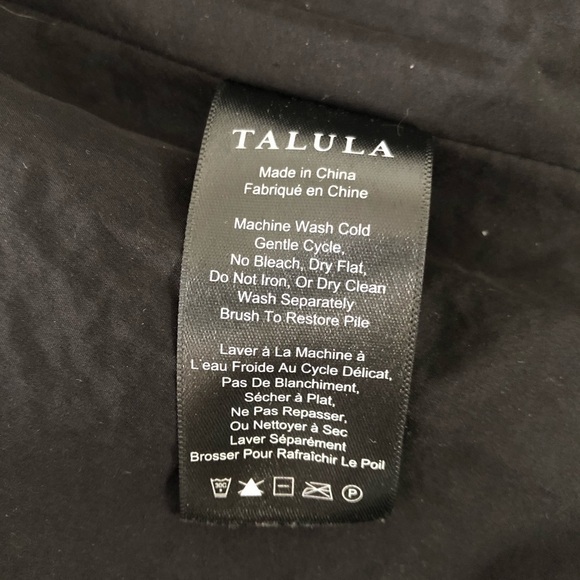 ARITZIA Talula Park Slope Sleeveless faux Fur Vest size s - Picture 4 of 9